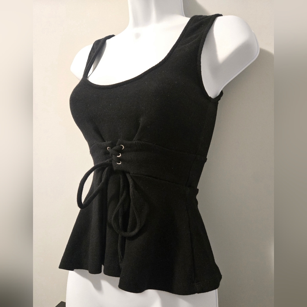 Guess Black Lace-Up Corset Peplum Top. Sixe XS.